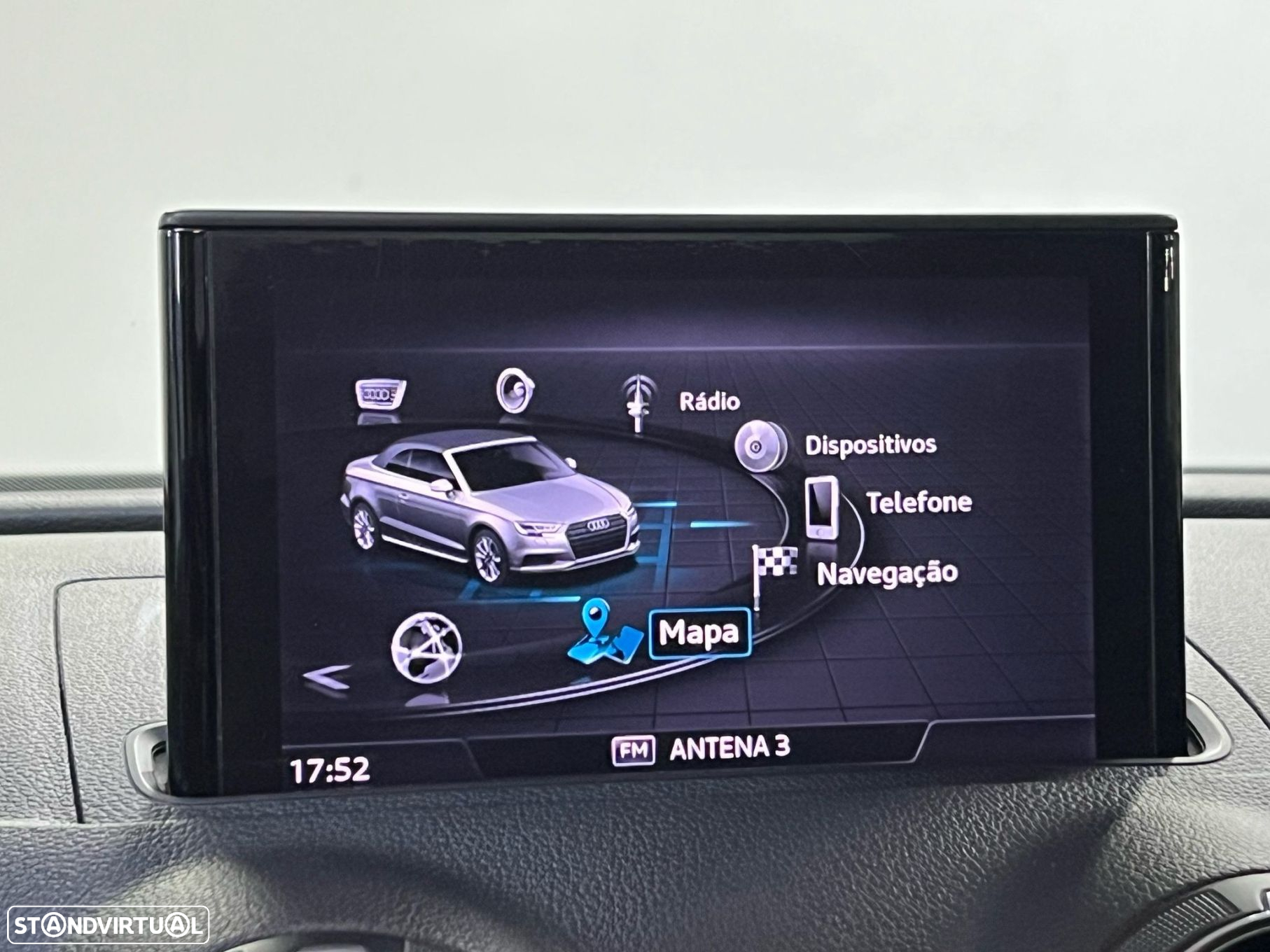 Audi A3 Cabrio 1.6 TDi Design - 17