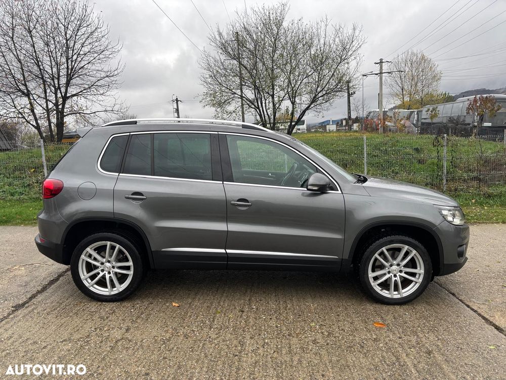 Volkswagen Tiguan 2.0 TDI 4Motion BMT Sport & Style - 8
