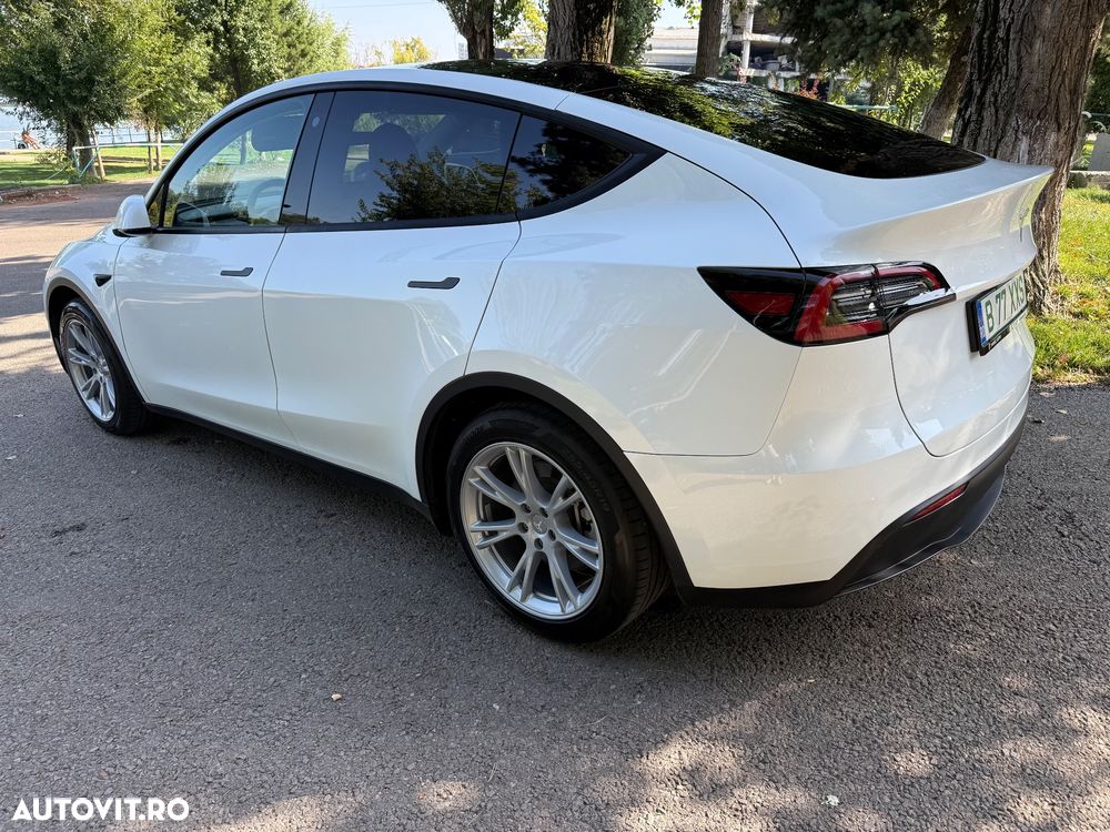 Tesla Model Y RWD - 3