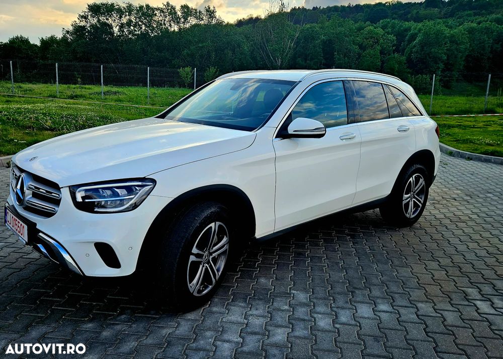 Mercedes-Benz GLC 300 e 4MATIC - 1