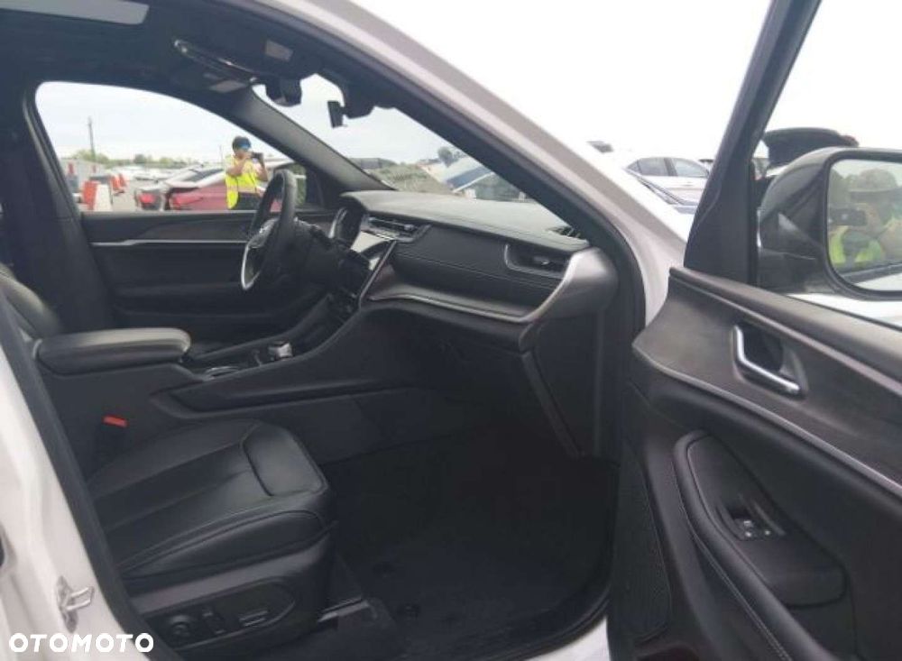 Jeep Grand Cherokee - 10