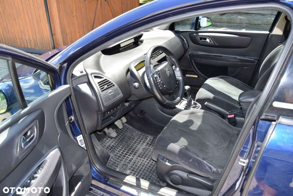 Citroën C4 2.0 HDi Exclusive - 8