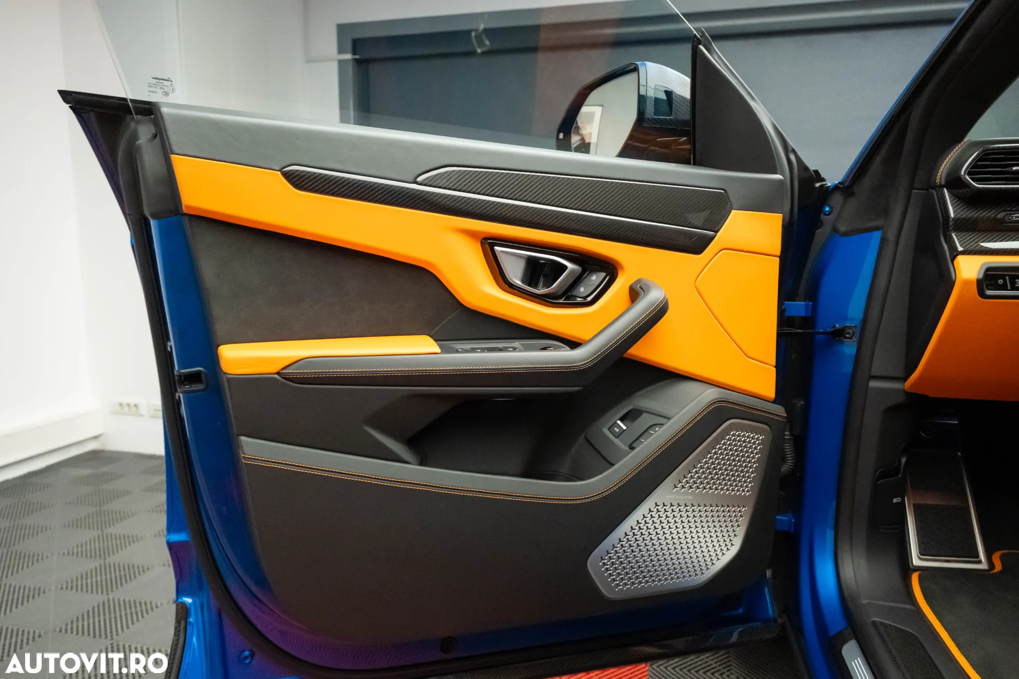 Lamborghini URUS - 16