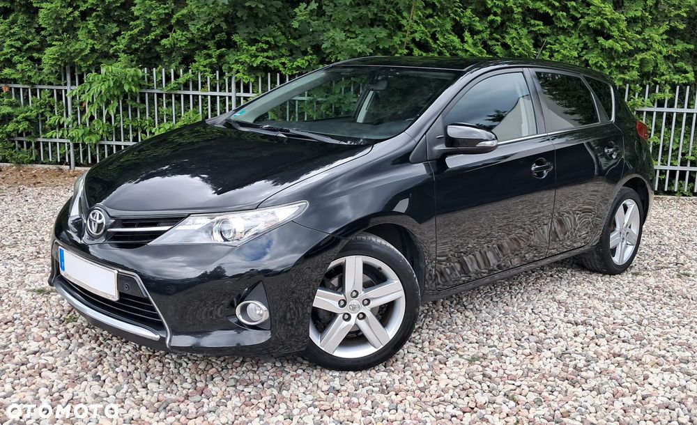 Toyota Auris 1.6 Premium Start - 16