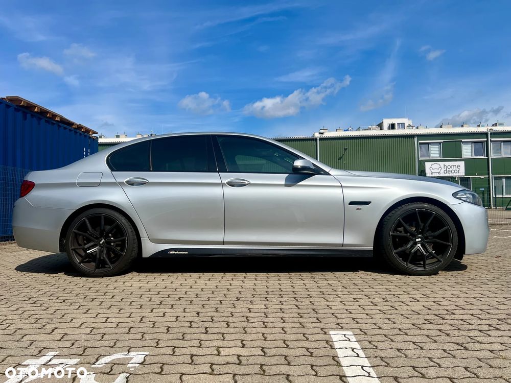 BMW Seria 5 528i xDrive - 8