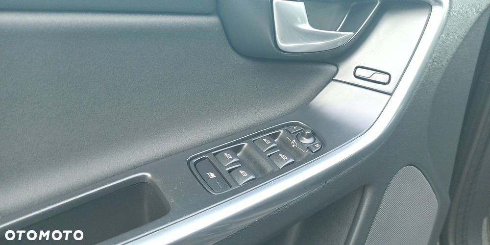 Volvo XC 60 D3 Edition Pro - 19