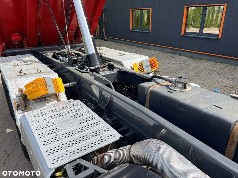 Mercedes-Benz AROCS 3243 8x4 WYWROTKA TRÓJSTRONNA Z BORDMATIKIEM - 18