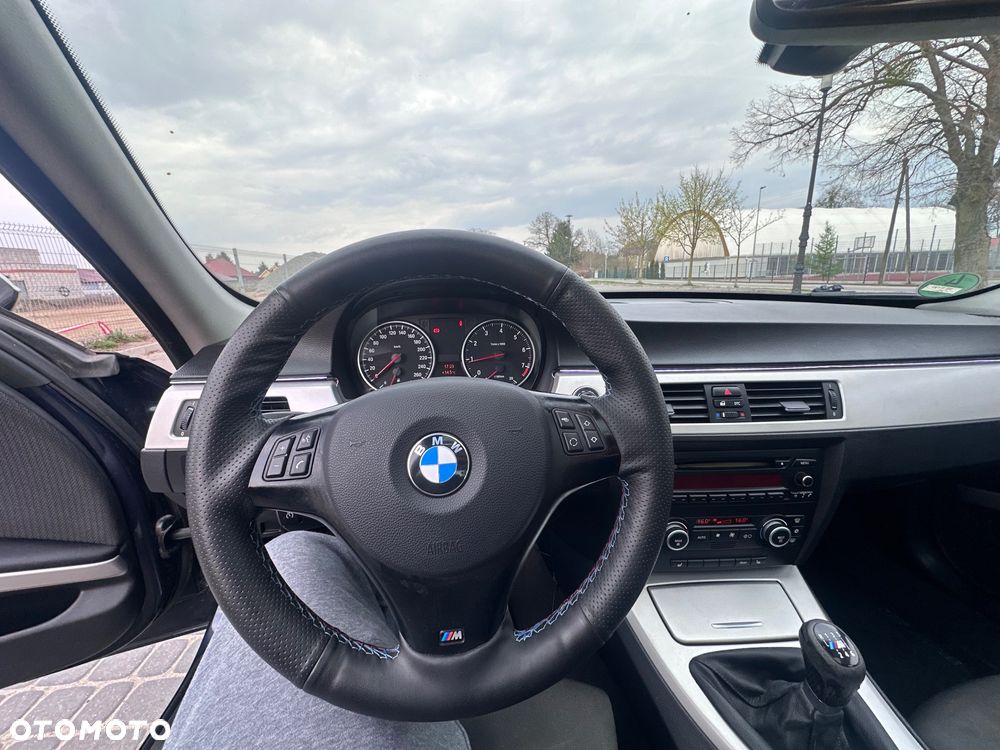 BMW Seria 3 320i Edition Sport - 14