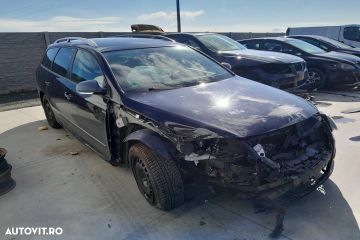 Rulou portbagaj 3C9867871 3C9867871 Volkswagen VW Passat B6 [2005 - 2 - 6