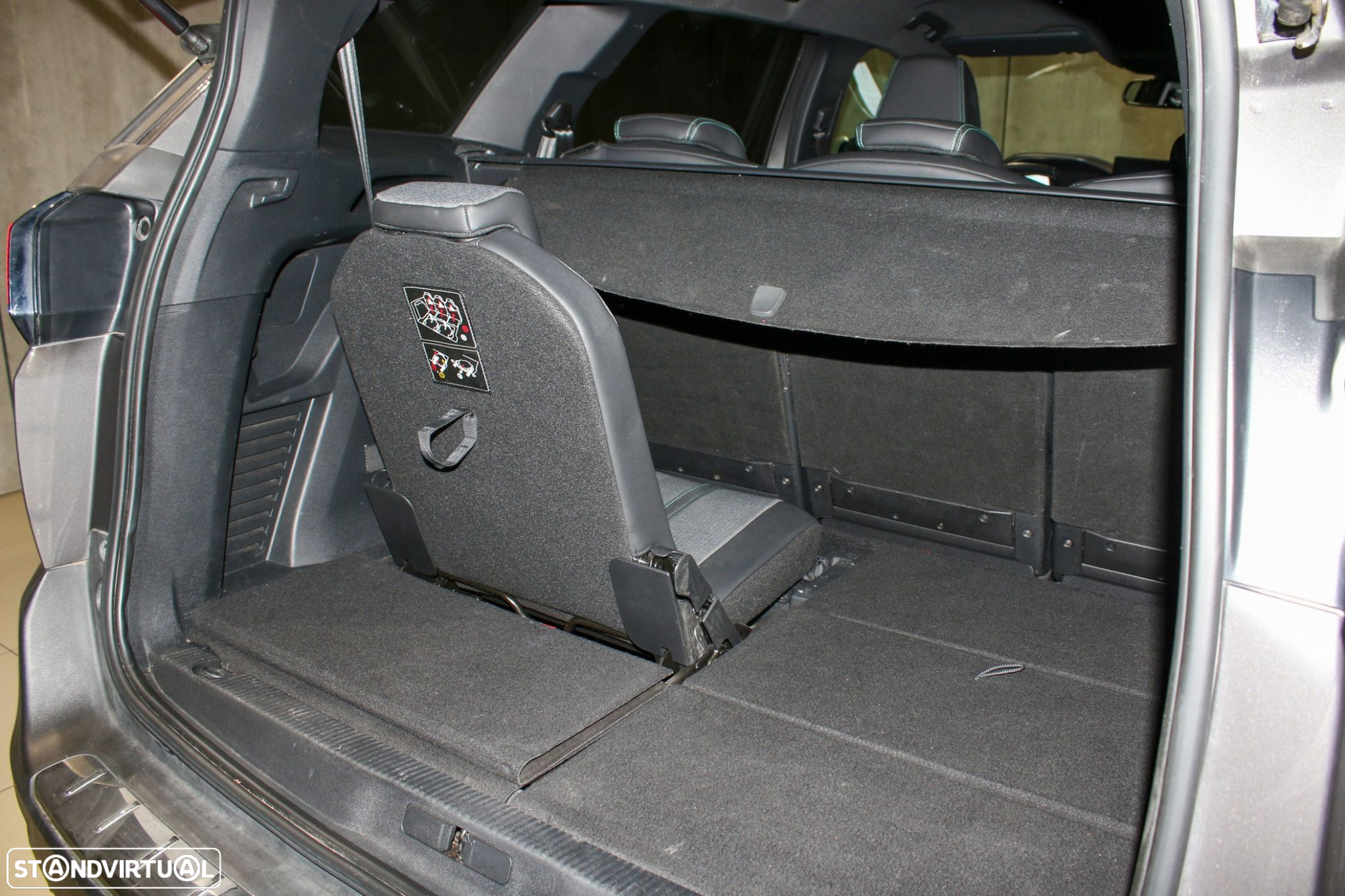 Peugeot 5008 1.2 PureTech Allure - 37