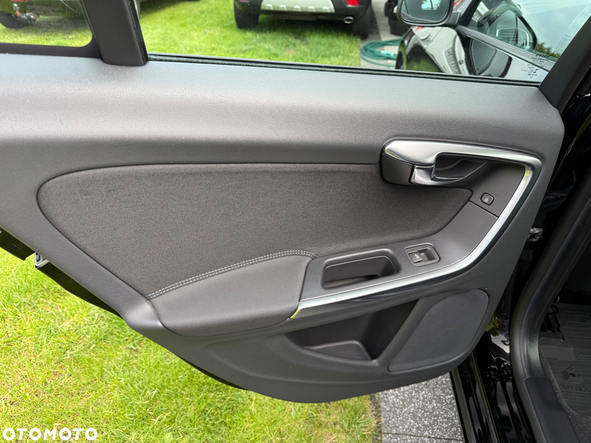 Volvo V60 D3 Momentum - 16