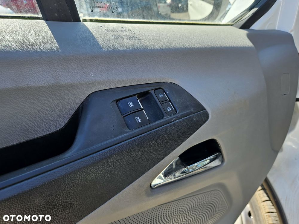 Maxus DELIVER 9  2024 ROK   2.0 Diesel 150kM - 17