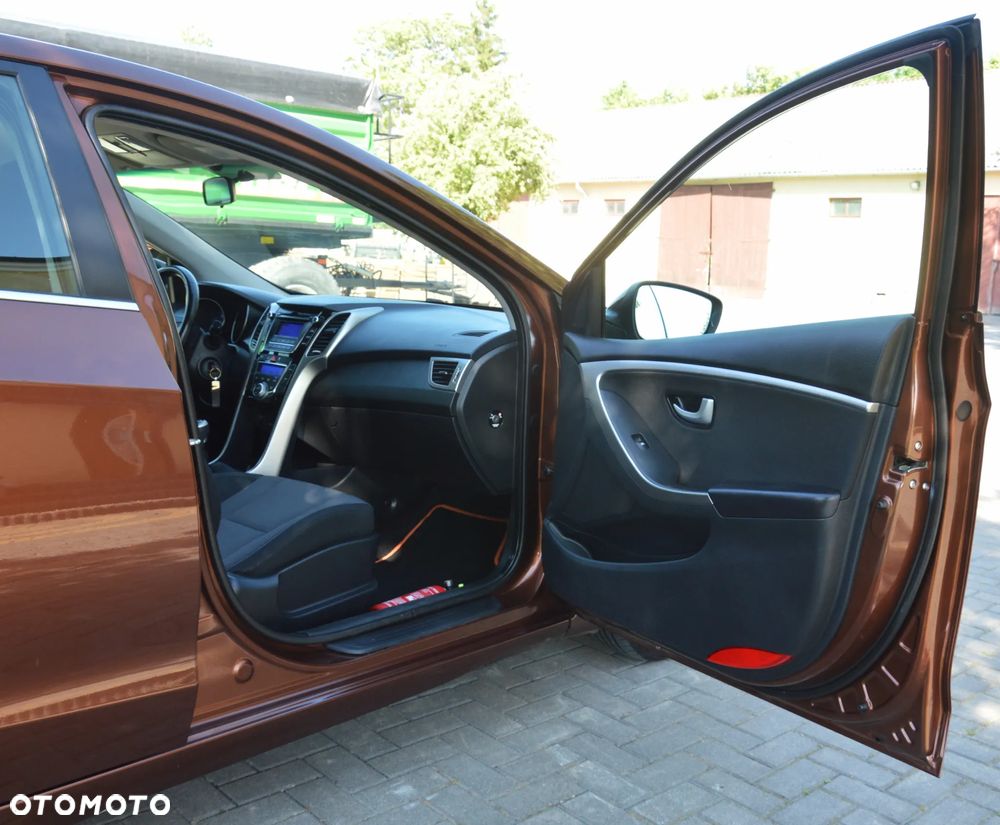 Hyundai i30 - 23