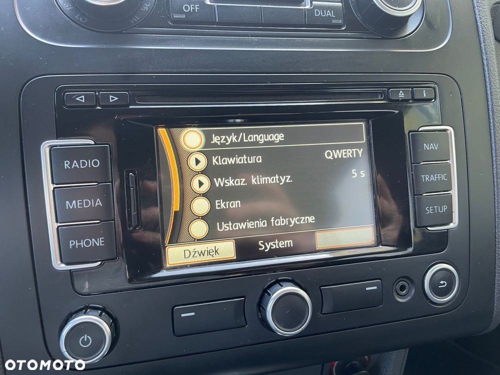 Volkswagen Touran 2.0 TDI DPF Highline DSG - 39