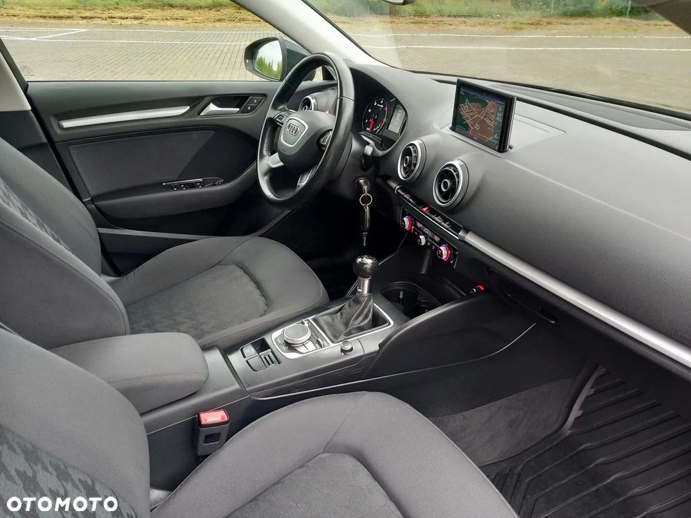 Audi A3 Sportback 2.0 TDI (clean diesel) Ambiente - 35