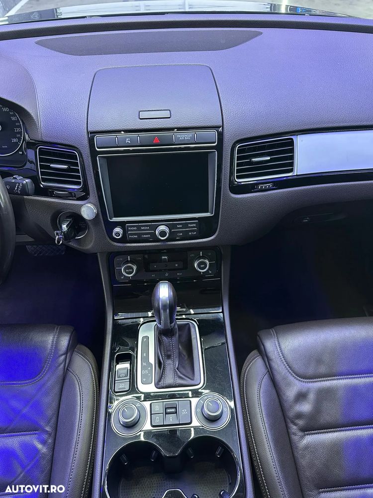 Volkswagen Touareg - 4