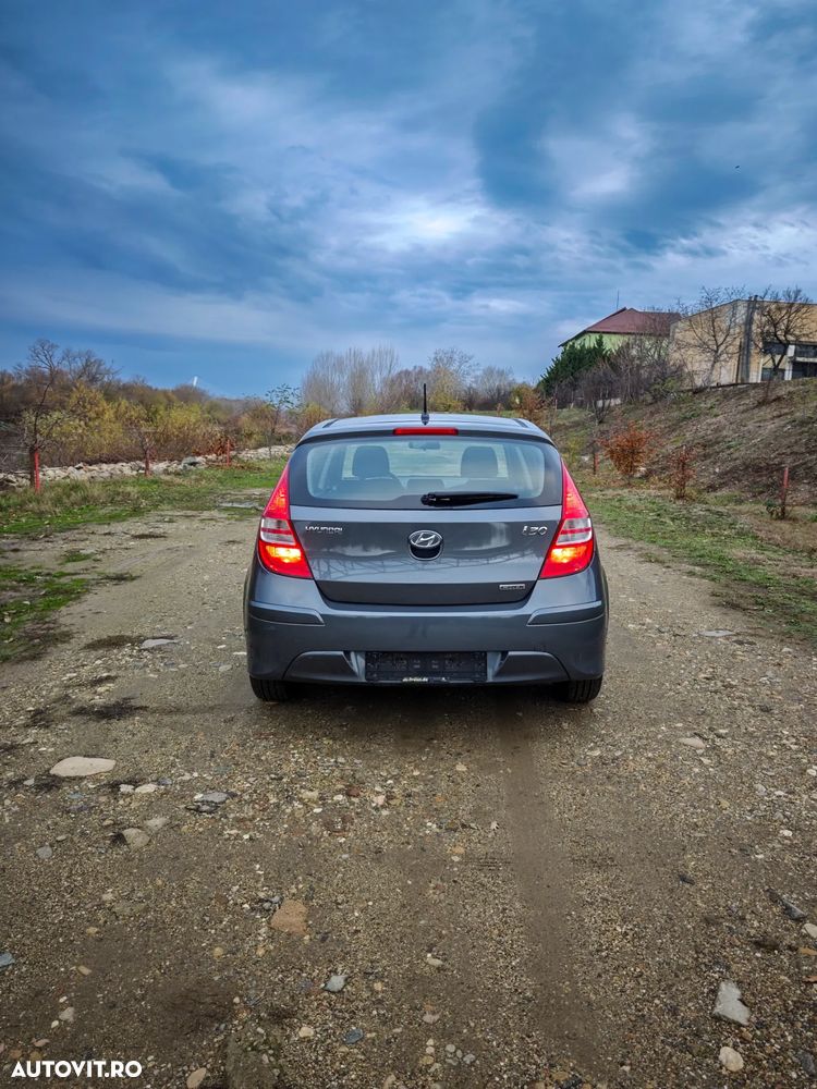 Hyundai i30 1.6 CRDI Classic - 12