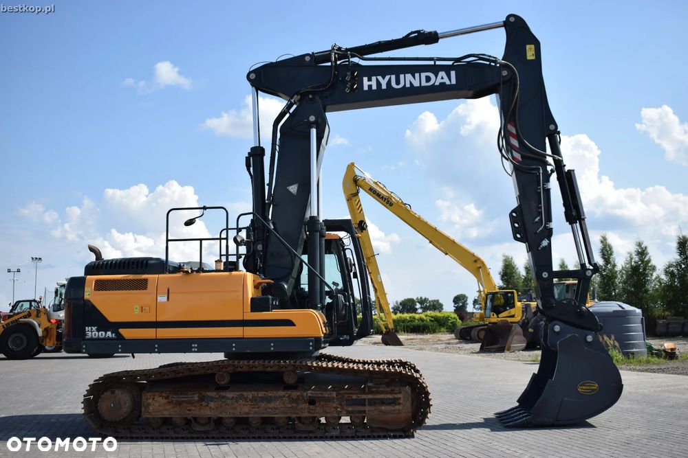 Hyundai HX300AL - 10