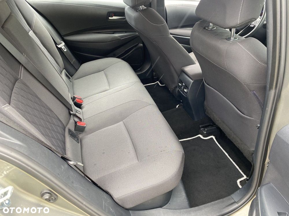 Toyota Corolla - 13