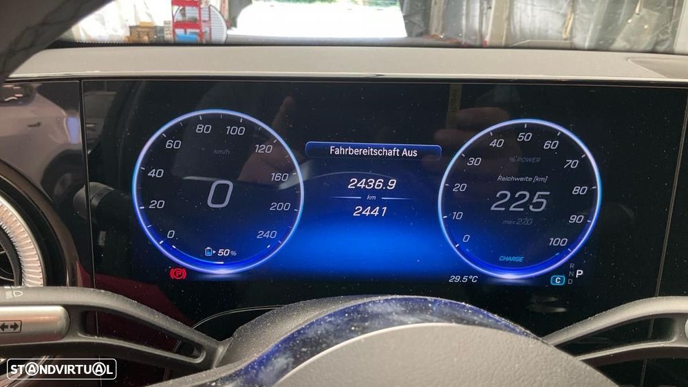 Mercedes-Benz CLA 200 EQ - 9