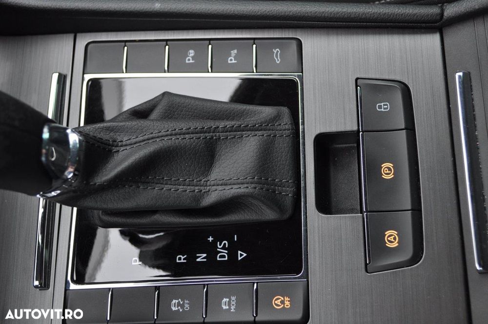 Skoda Superb 2.0 TSI DSG Style - 38