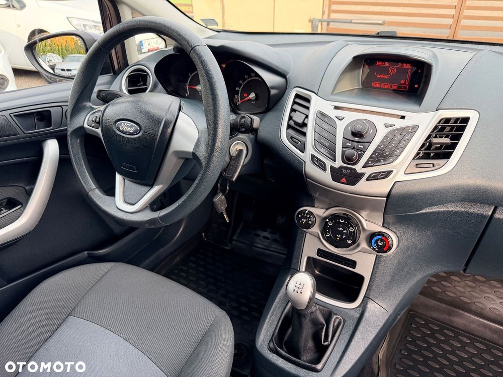Ford Fiesta 1.25 Trend - 33