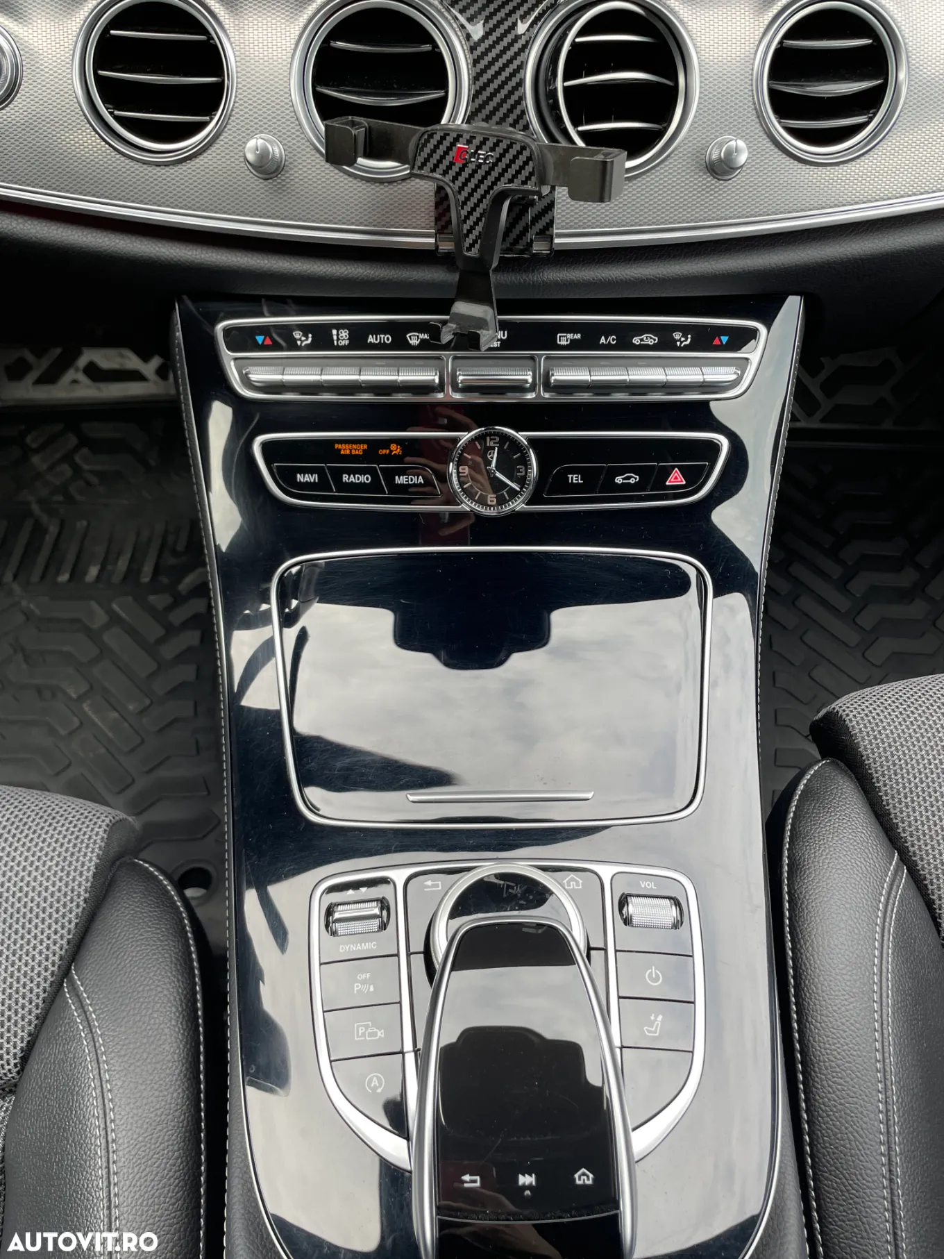 Mercedes-Benz E 200 4Matic T 9G-TRONIC Avantgarde - 21