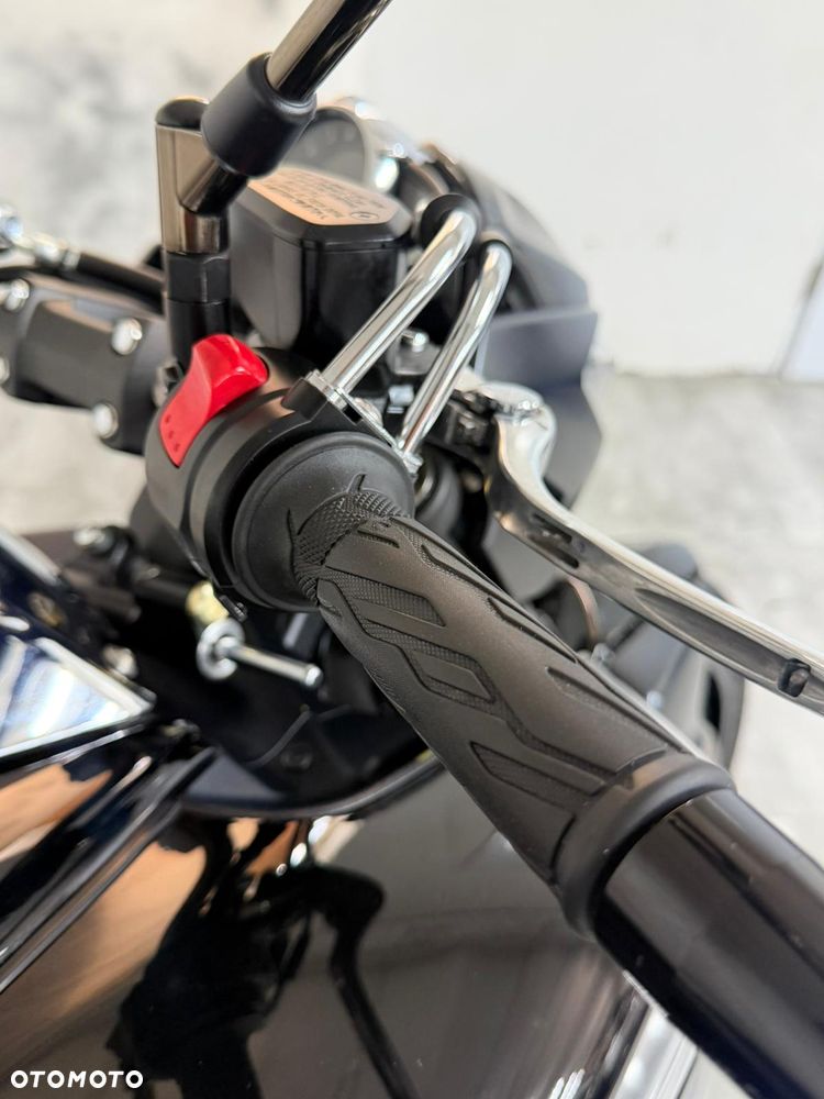 Suzuki GSX - 25