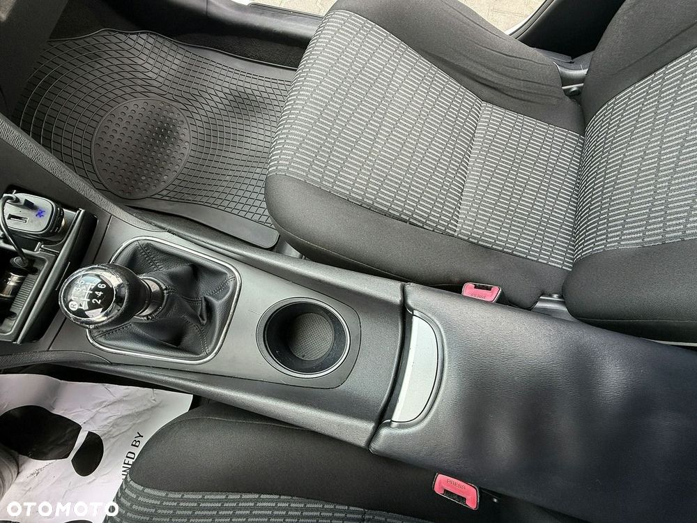 Toyota Avensis 2.0 D-4D Active - 9