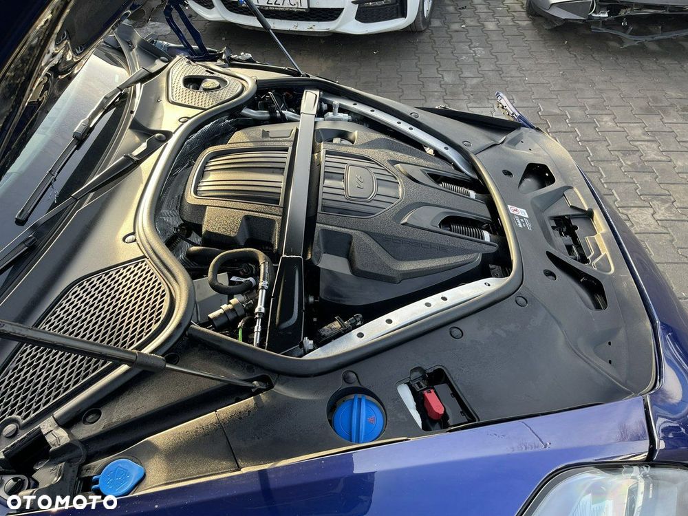 Porsche Panamera 4 - 19