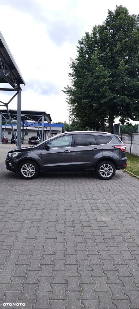 Ford Kuga - 1
