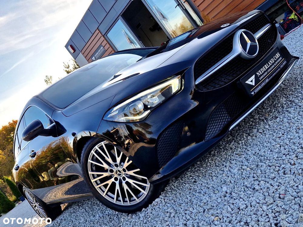Mercedes-Benz CLA 220 d 8G-DCT - 4