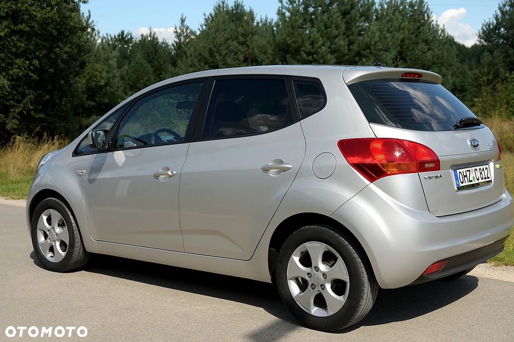 Kia Venga - 5