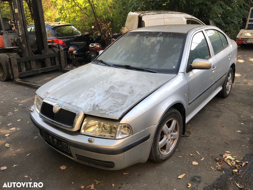 Dezmembrez Skoda Octavia 1 gri argintiu 1,9 diesel 2003 xenon - 2