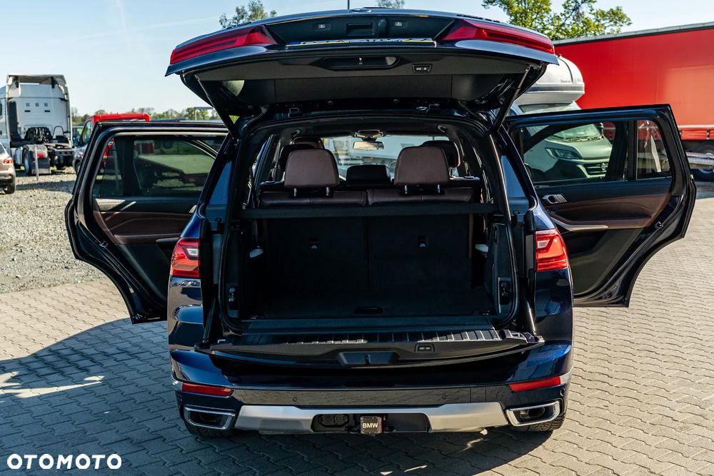 BMW X7 xDrive40i - 13
