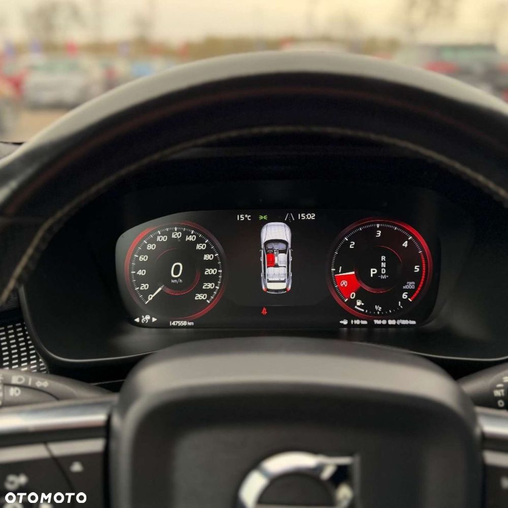 Volvo XC 40 D4 AWD R-Design (Intro Edition) - 32