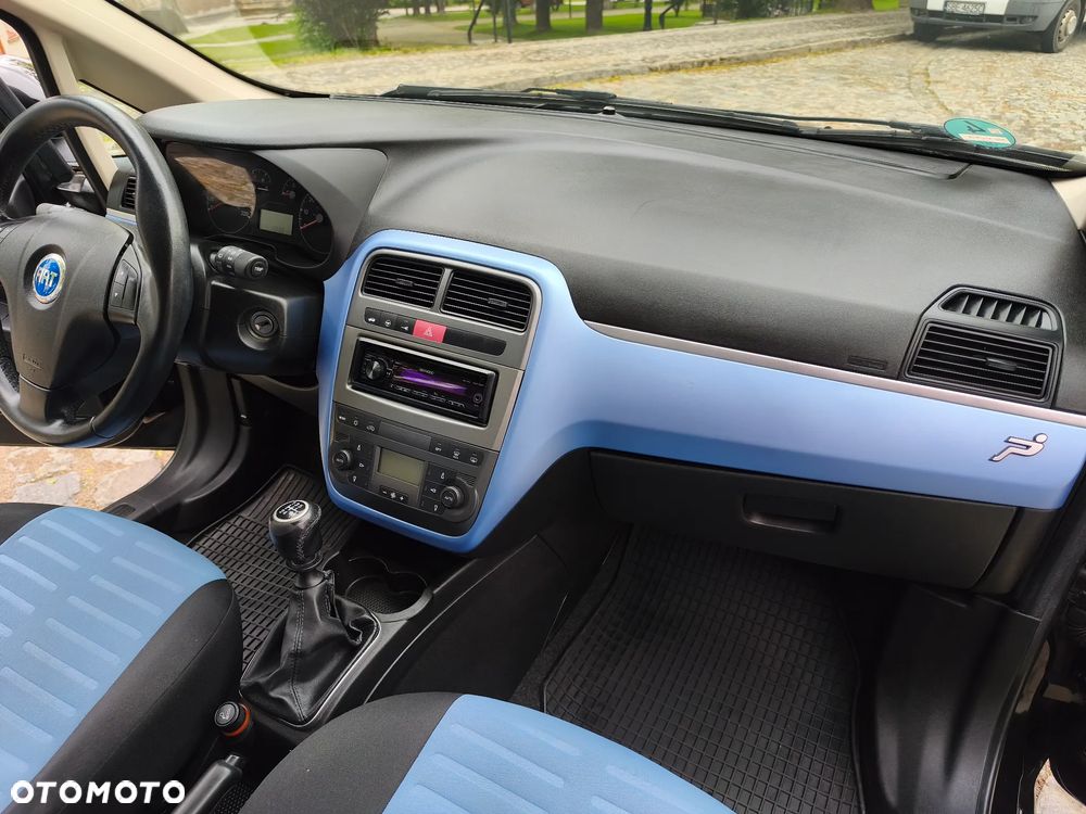 Fiat Grande Punto - 16