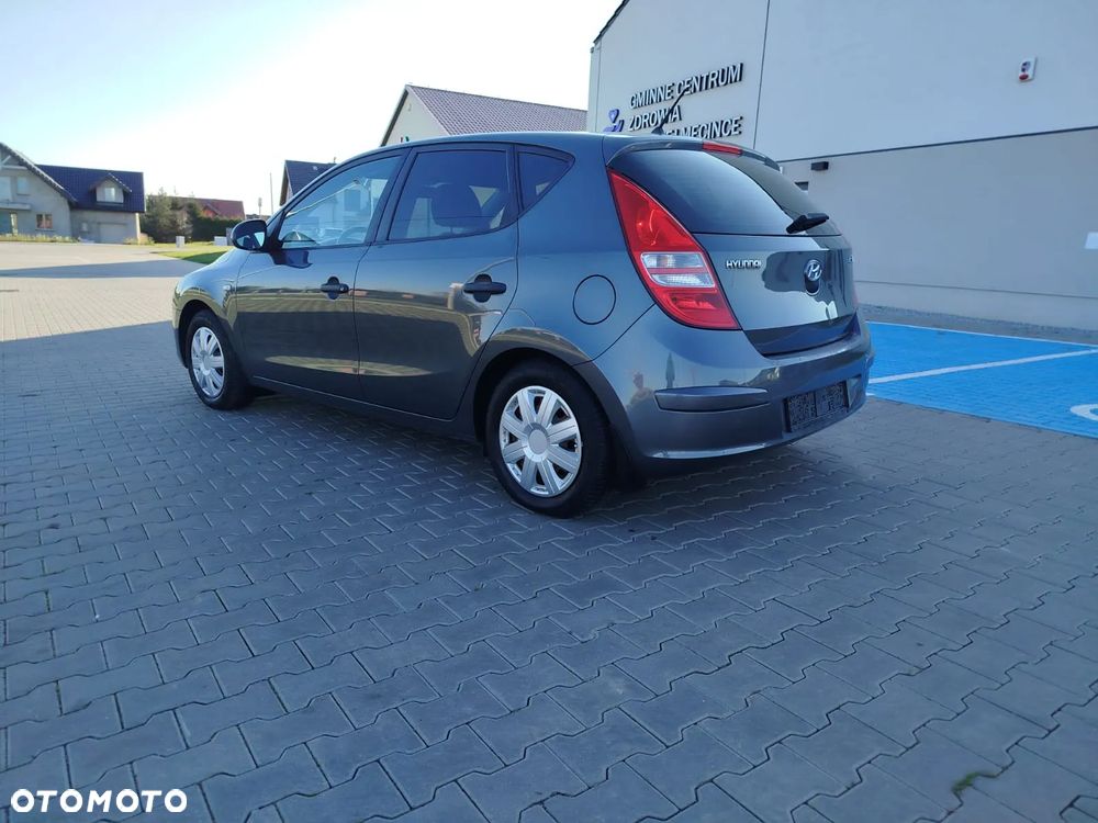 Hyundai i30 1.4 Classic + - 4