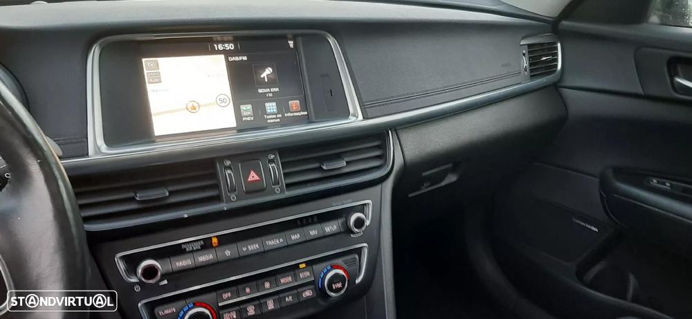 Kia Optima SW - 29