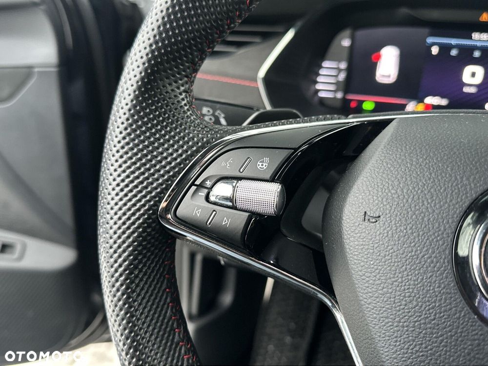 Skoda Octavia 2.0 TDI RS DSG - 33