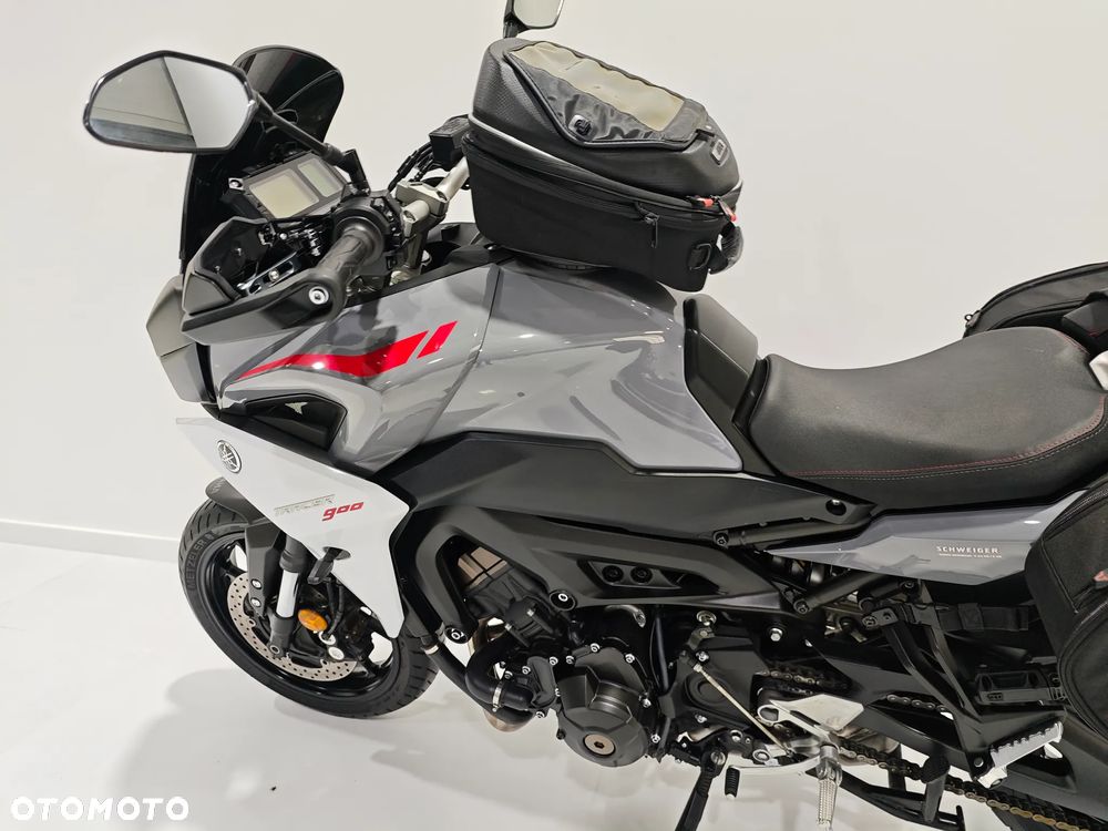 Yamaha MT - 16