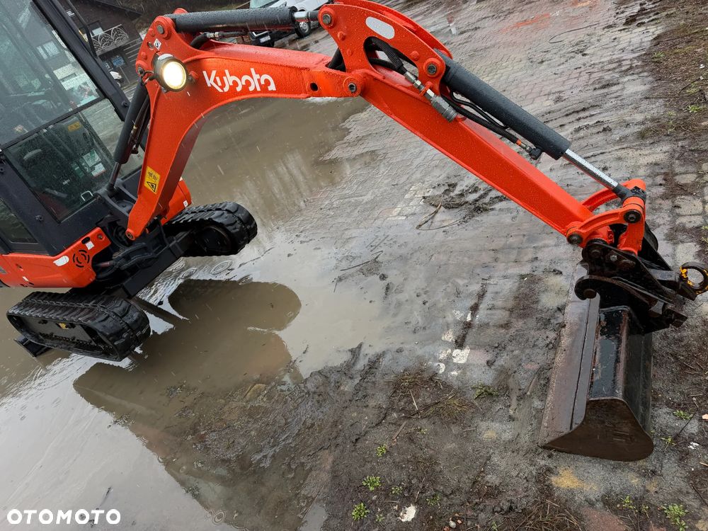 Kubota KX016-4 Koparka Gąsienicowa 2 tony. DEKRA aktualna do 2026r. Rozsuwane Hydr. podwozie! Sprowadzona z Gospodarstwa Norweskiego! Zero luzów i wycieków. Maszyna jak Nowa z Salonu! 2016rok. Pełna Dokumentacja. Gąsienice bez zużycia! Łyżka Skarpowa! Szybkozłącze! szybka wolna jazda. Ani deka luzów i wycieków. OKAZJA - 21