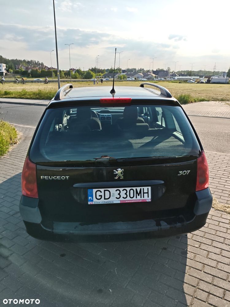 Peugeot 307 1.4 XR - 5