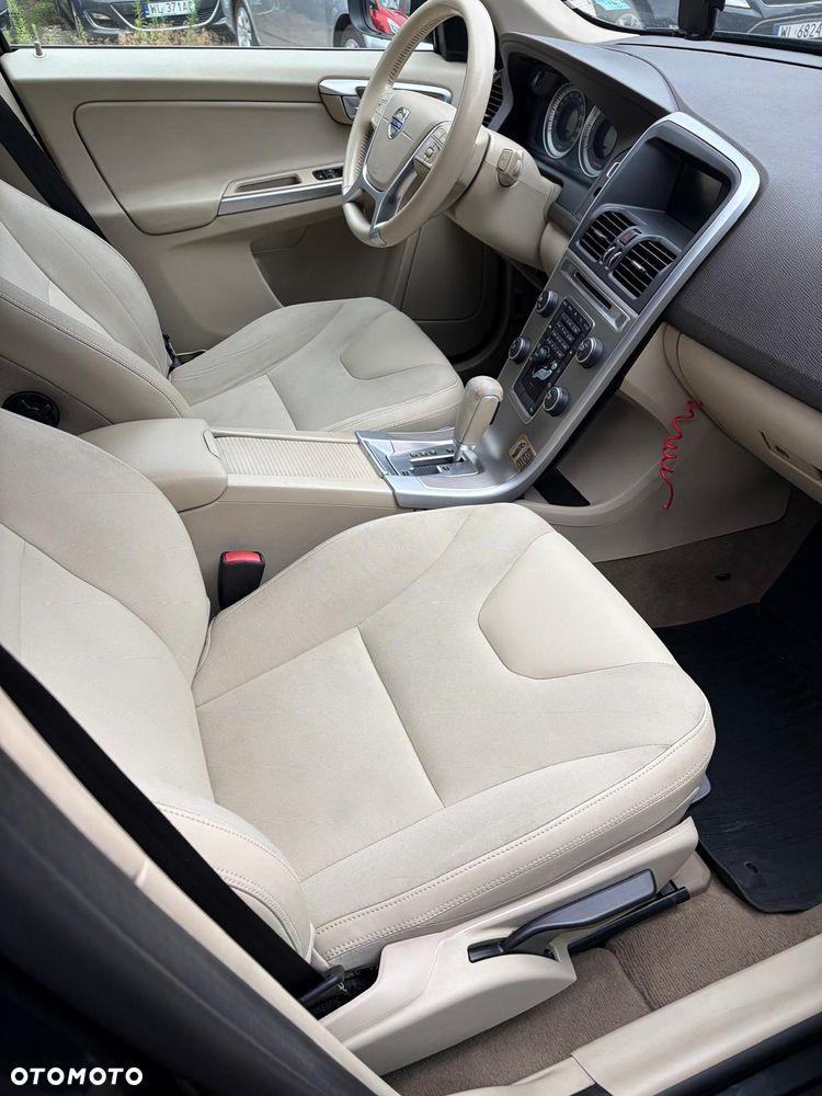 Volvo XC 60 D3 Momentum - 5