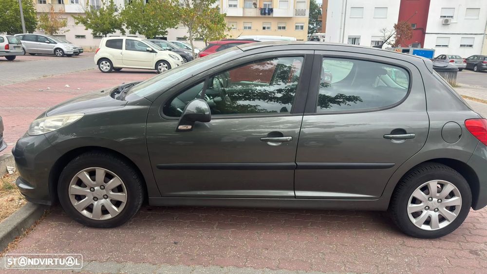 Peugeot 207 1.4 16V Trendy - 1