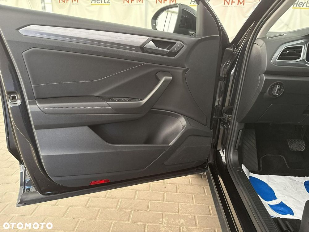 Volkswagen T-Roc - 11