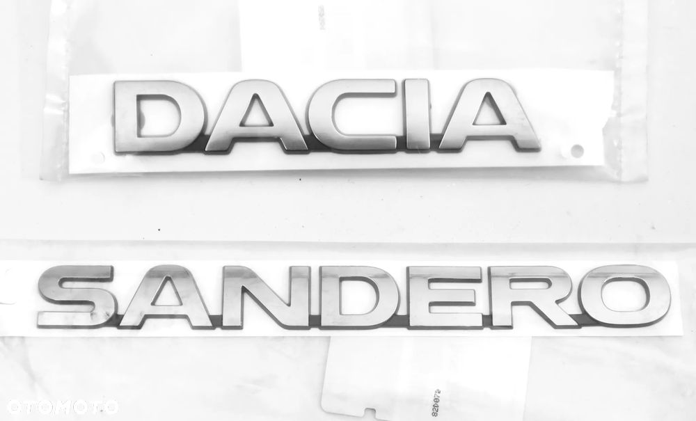 DACIA SANDERO klapa tył NAPIS LOGO ZNACZEK 2 szt. NOWE !!! ORYGINAŁ OE - 1
