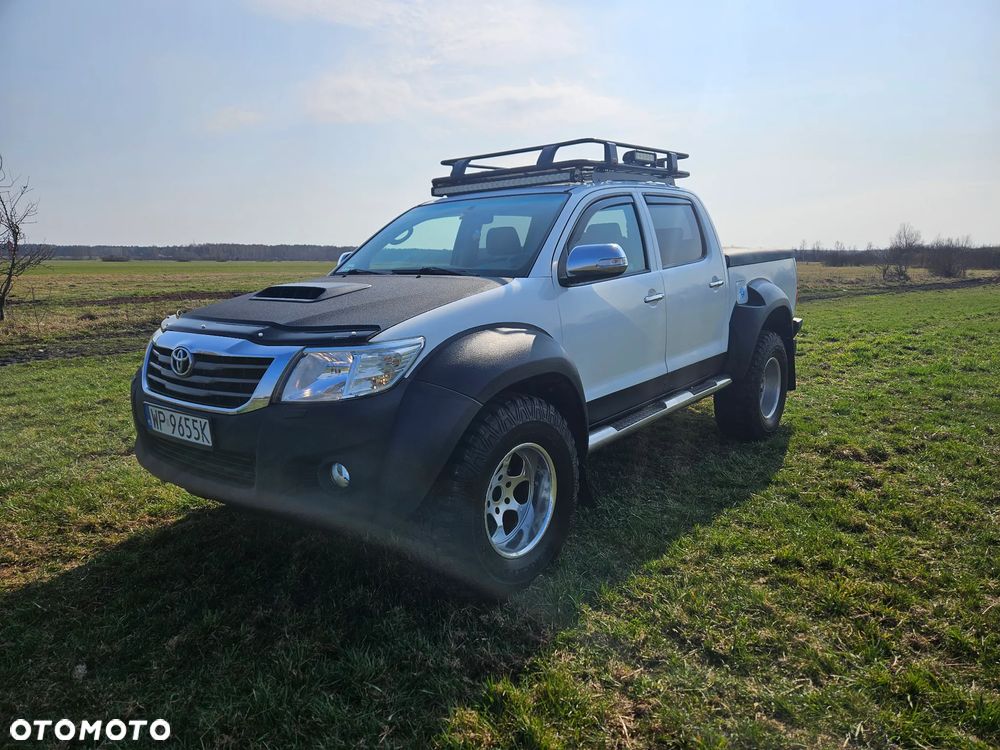 Toyota Hilux 3.0 D-4D Invincible - 8