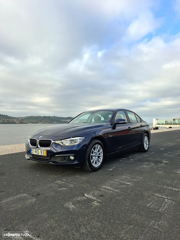 BMW 320 d Line Luxury Auto - 2