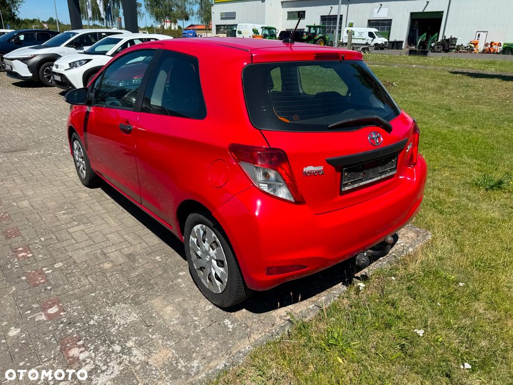 Toyota Yaris - 4